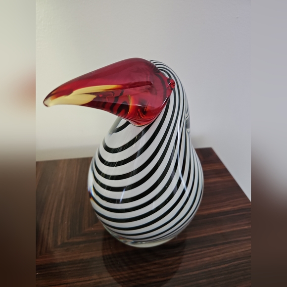 Vintage Murano  Toucan Glass Bird Figurine, Black & White Spiral. 9.5" Tall - Picture 13 of 16